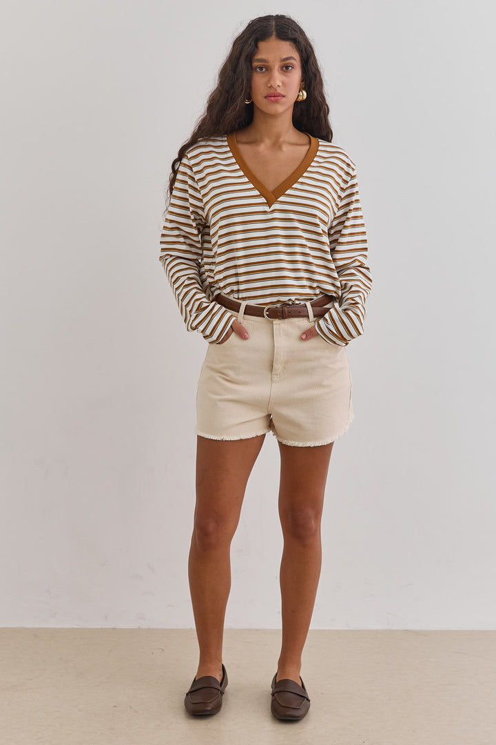 חולצת פסים מלודי מחשוף וי | חום/לבן
