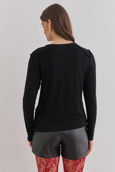 חולצת מילנה תיפורים בולטים | שחור