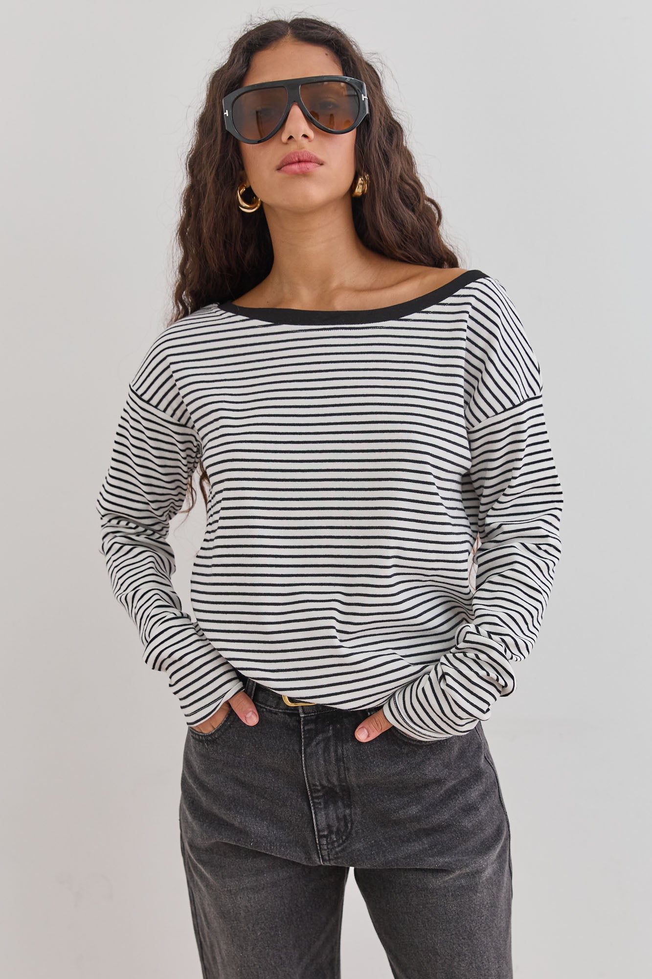 חולצת מרלן סטרייפס צווארון סירה | לבן/שחור