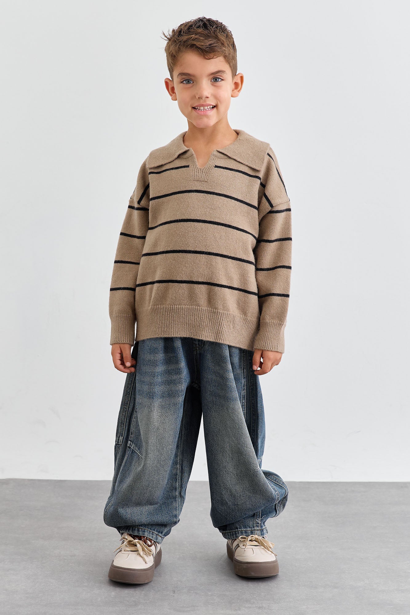 סריג צווארון סטרייפס גזרת אוברסייז | ירוק