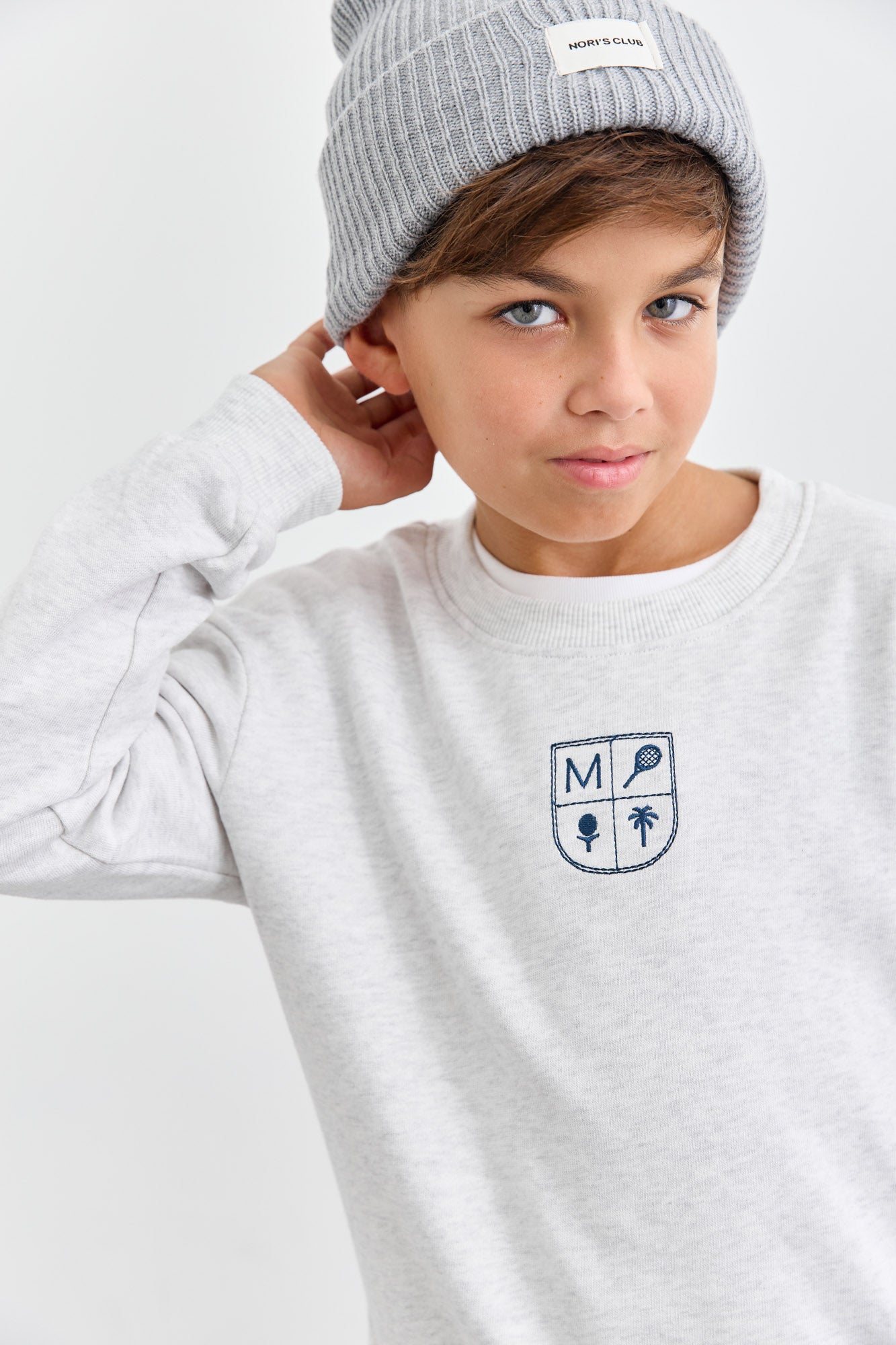 חליפת פרנץ טרי בשילוב רקמה | אפור