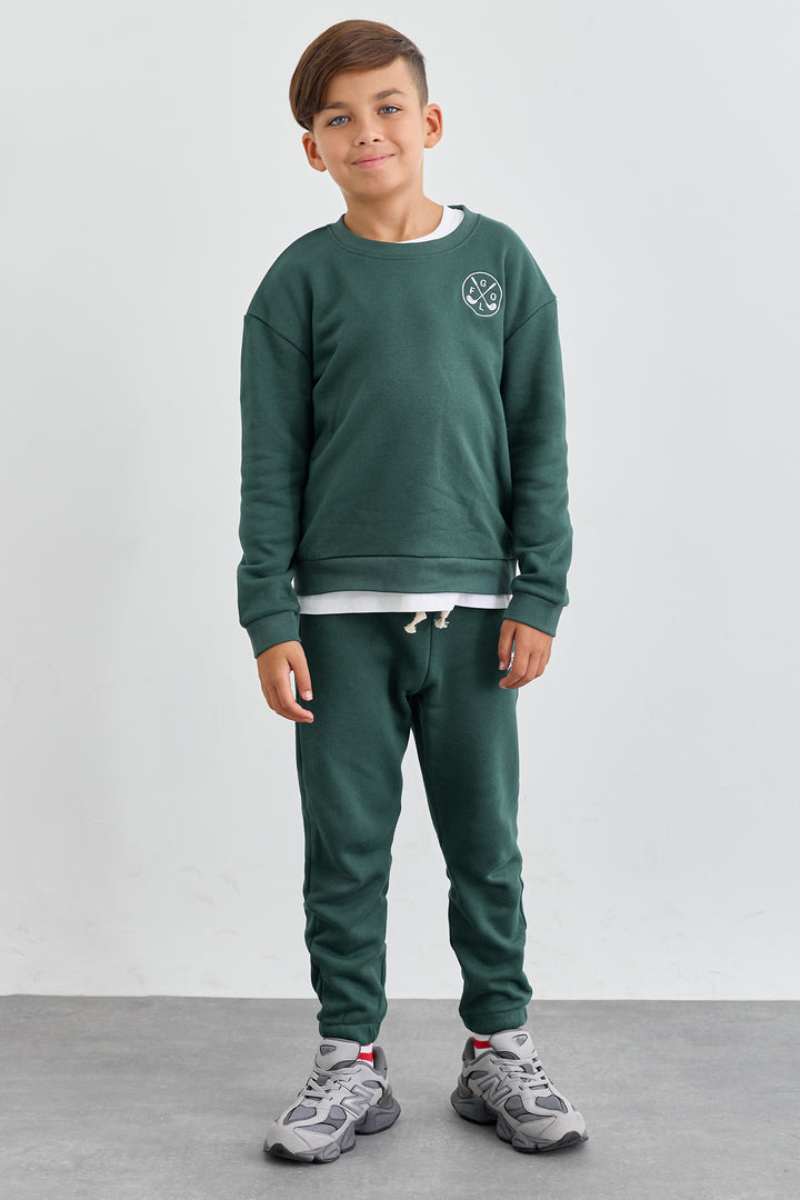 חליפת פרנץ טרי בשילוב רקמה | ירוק