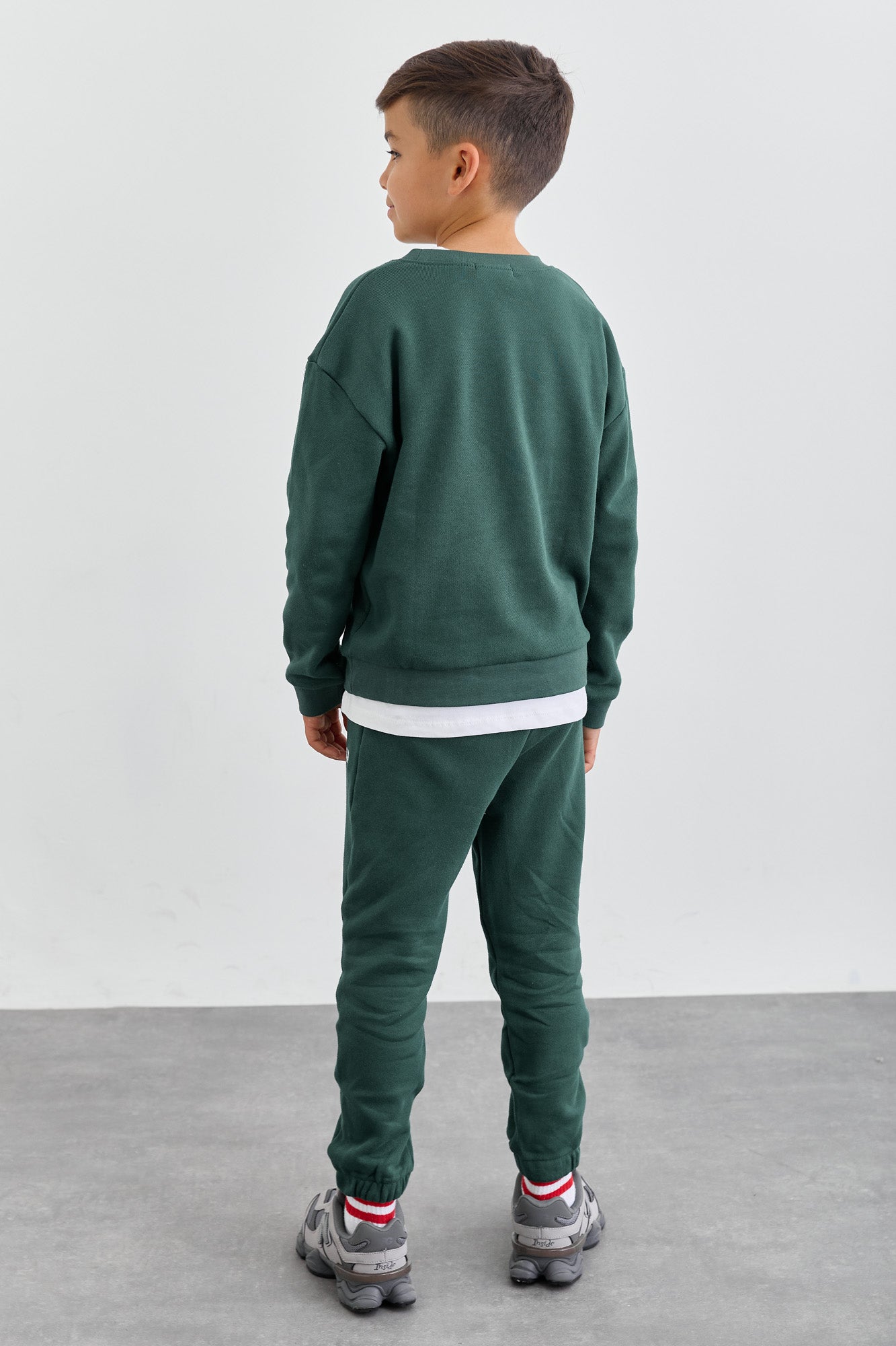 חליפת פרנץ טרי בשילוב רקמה | ירוק