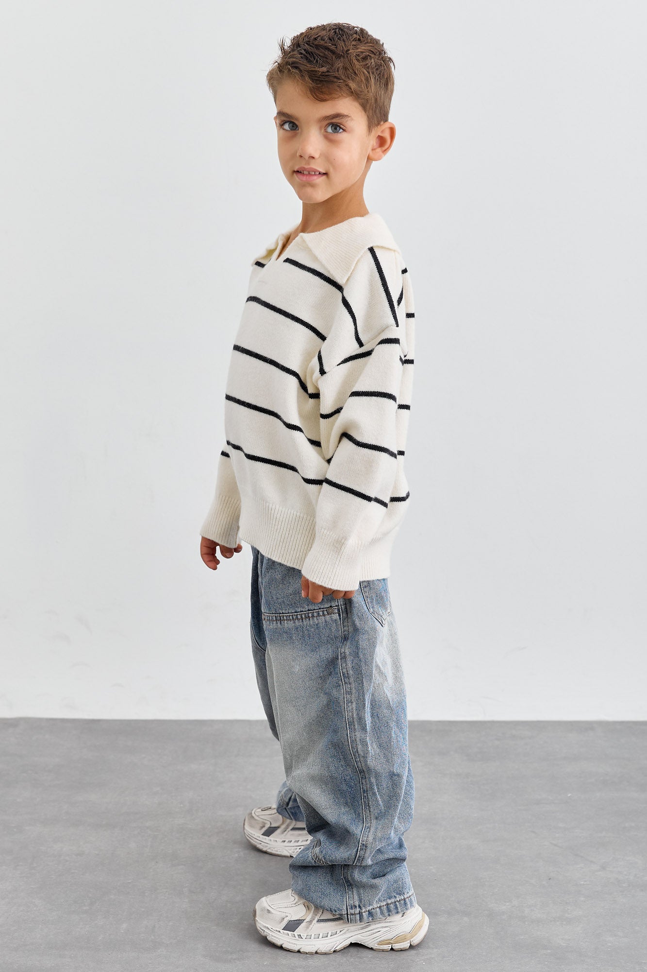 סריג צווארון סטרייפס גזרת אוברסייז | שמנת