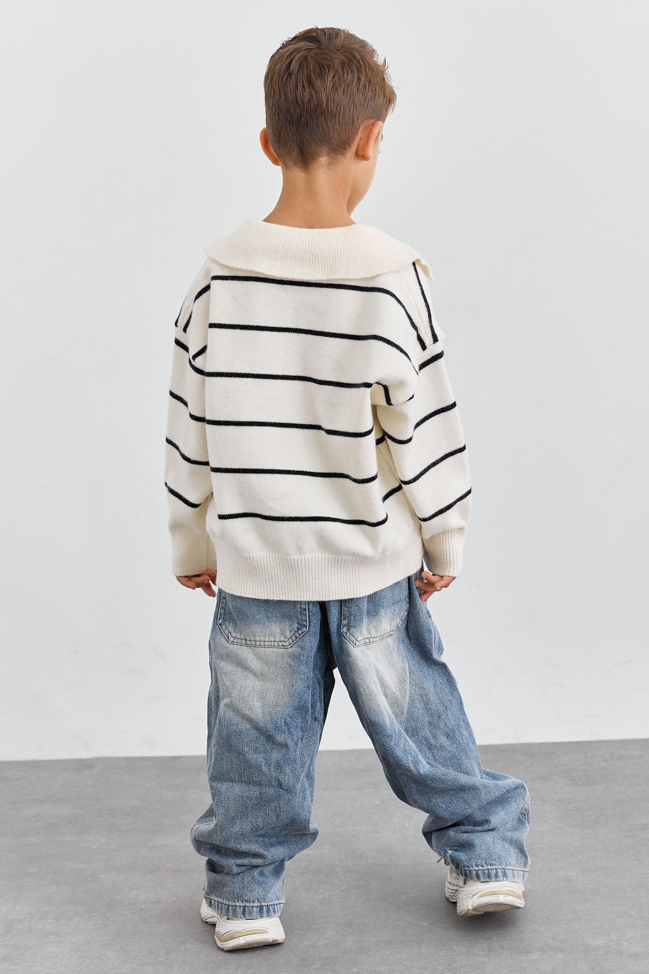 סריג צווארון סטרייפס גזרת אוברסייז | שמנת