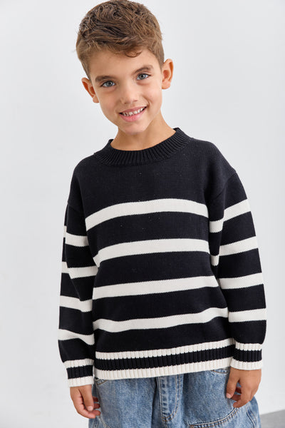 סריג סטרייפס בגזרת אוברסייז | שחור