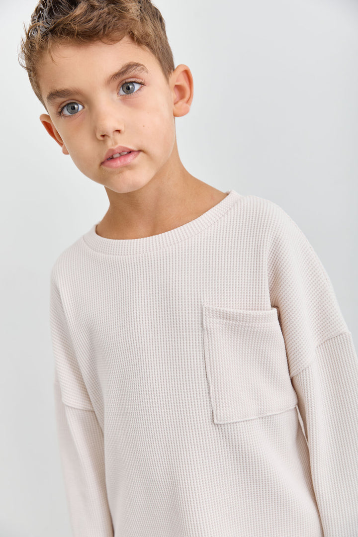 חליפת קים בד וופל בשילוב רקמת לוגו | קרם