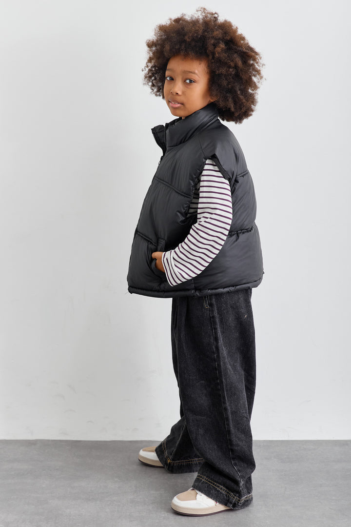 ווסט פוף בסגירת רוכסן | שחור