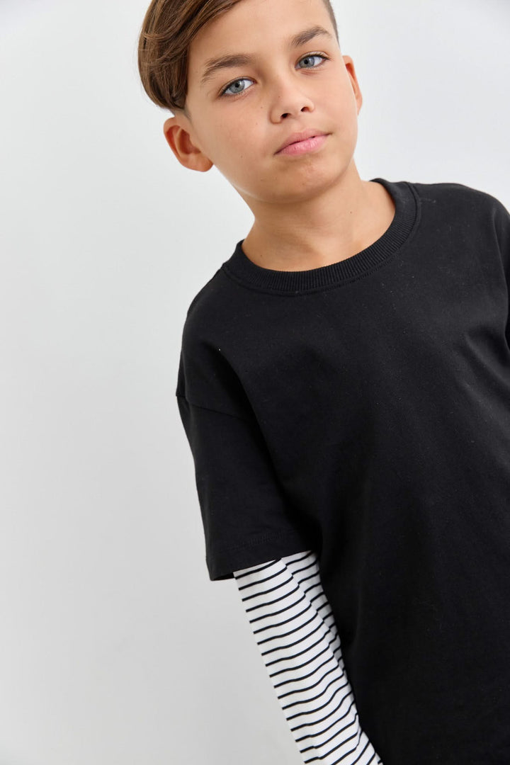 טי אוברסייז שרוולי סטרייפס | שחור