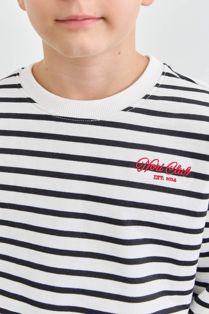 סווטשירט פסים אוברסייז  | לבן