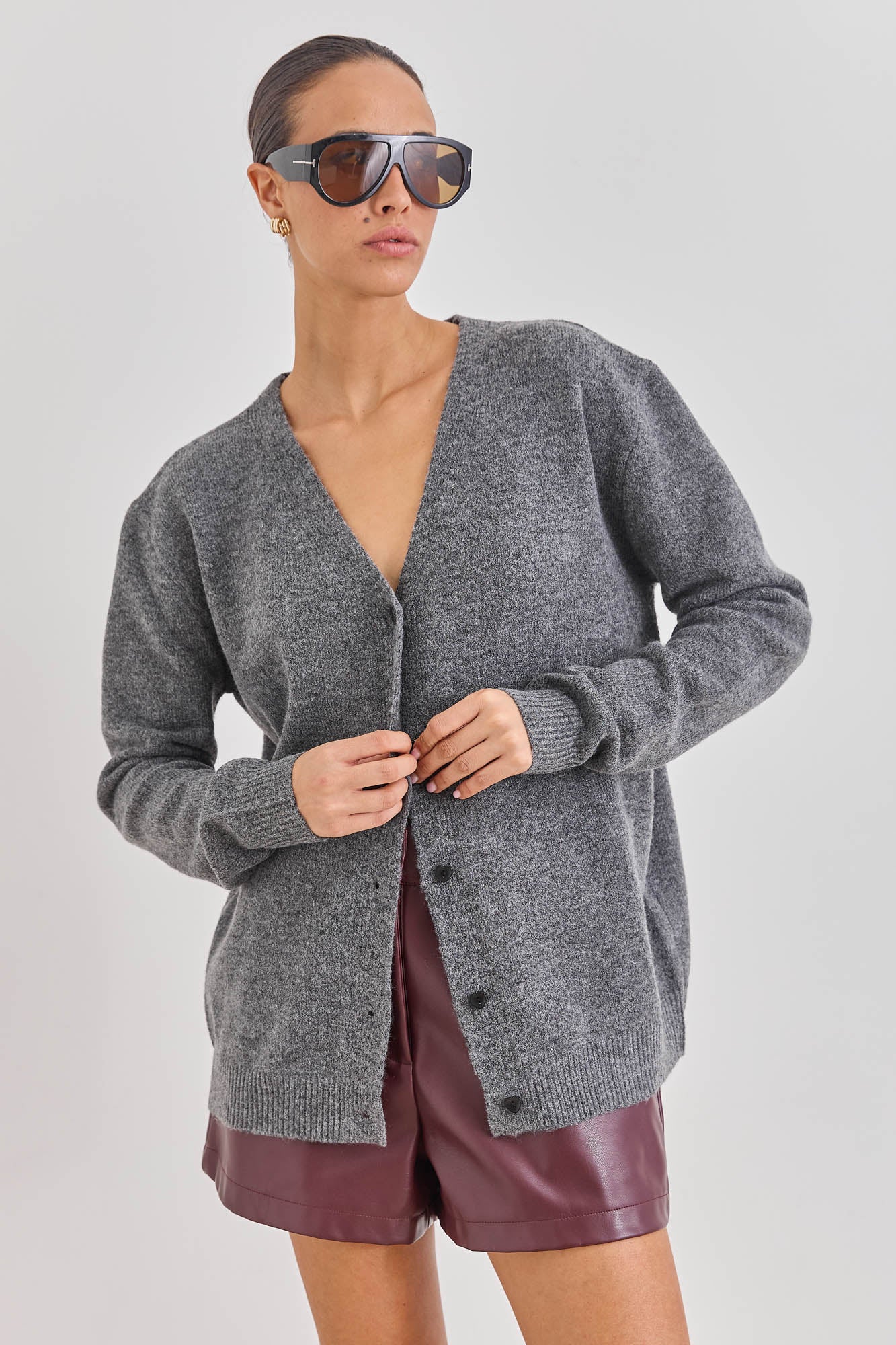 קרדיגן סריג קלואי כפתורי לב | אפור