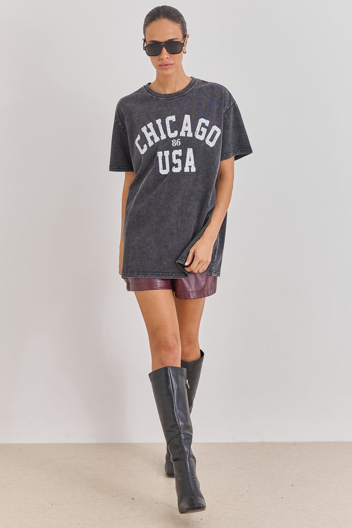 טי שירט אוברסייז CHICAGO וואש | שחור