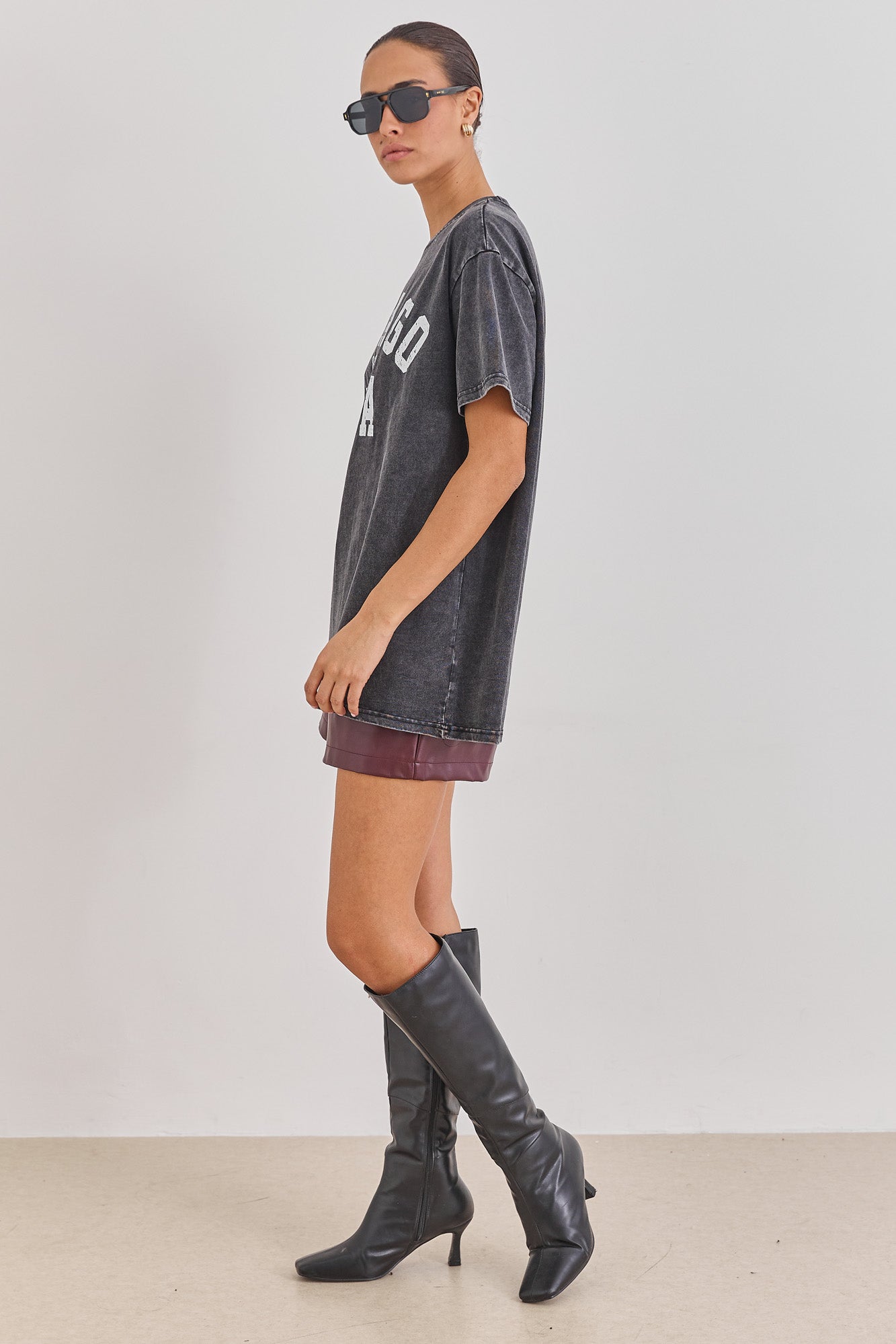 טי שירט אוברסייז CHICAGO וואש | שחור