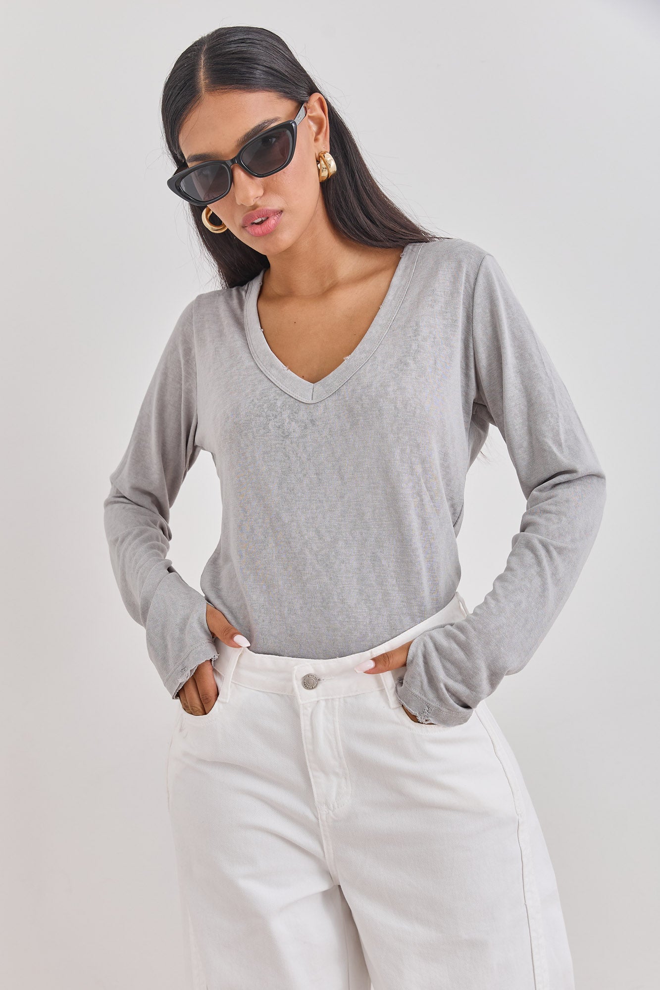 טי שירט זואי דמוי פשתן שרוול כפפה סיומת פרומה | אפור סילבר