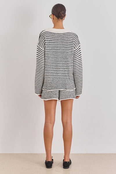 סריג כפתורים אדלין סטרייפס בשילוב צווארון | קרם/שחור