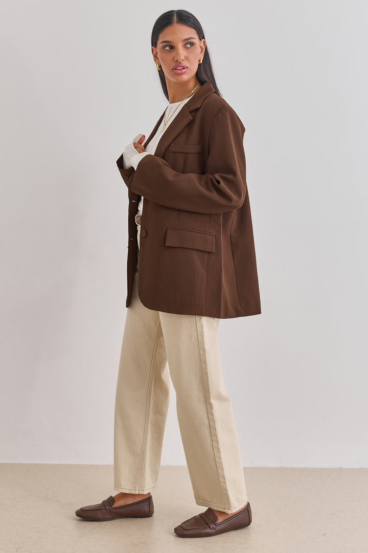 בלייזר רונדה מחשוף וי עמוק | חום