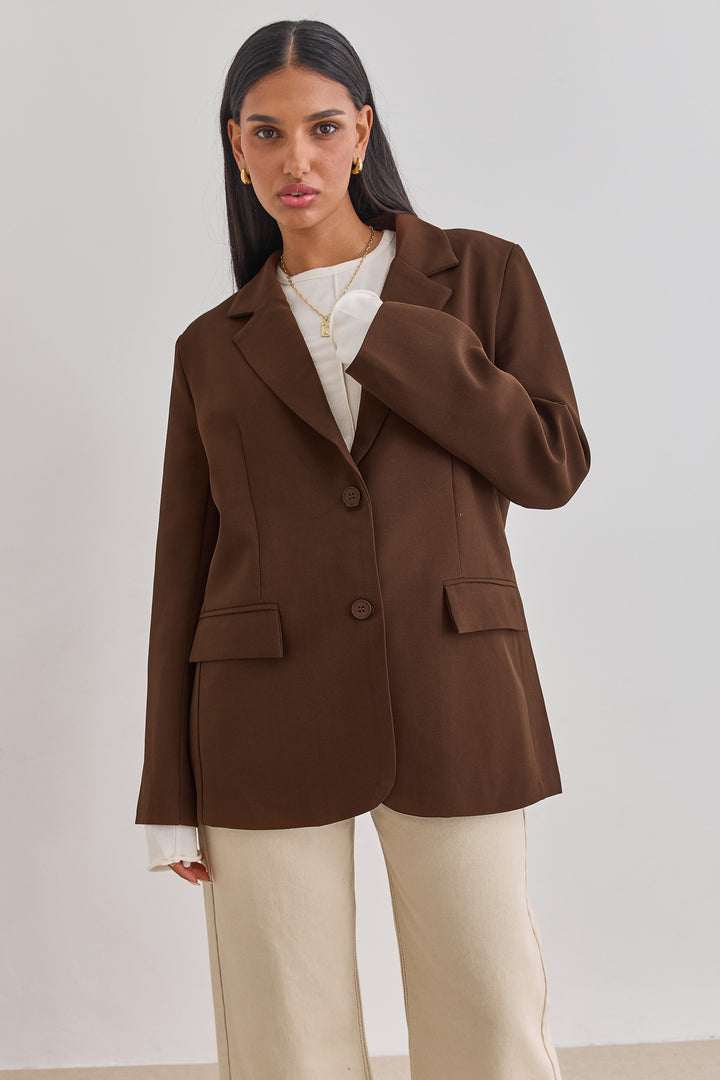 בלייזר רונדה מחשוף וי עמוק | חום