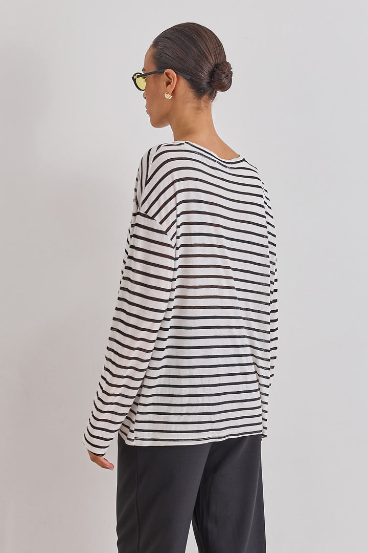 טי שירט שרוול ארוך קייל סטרייפס | לבן/שחור