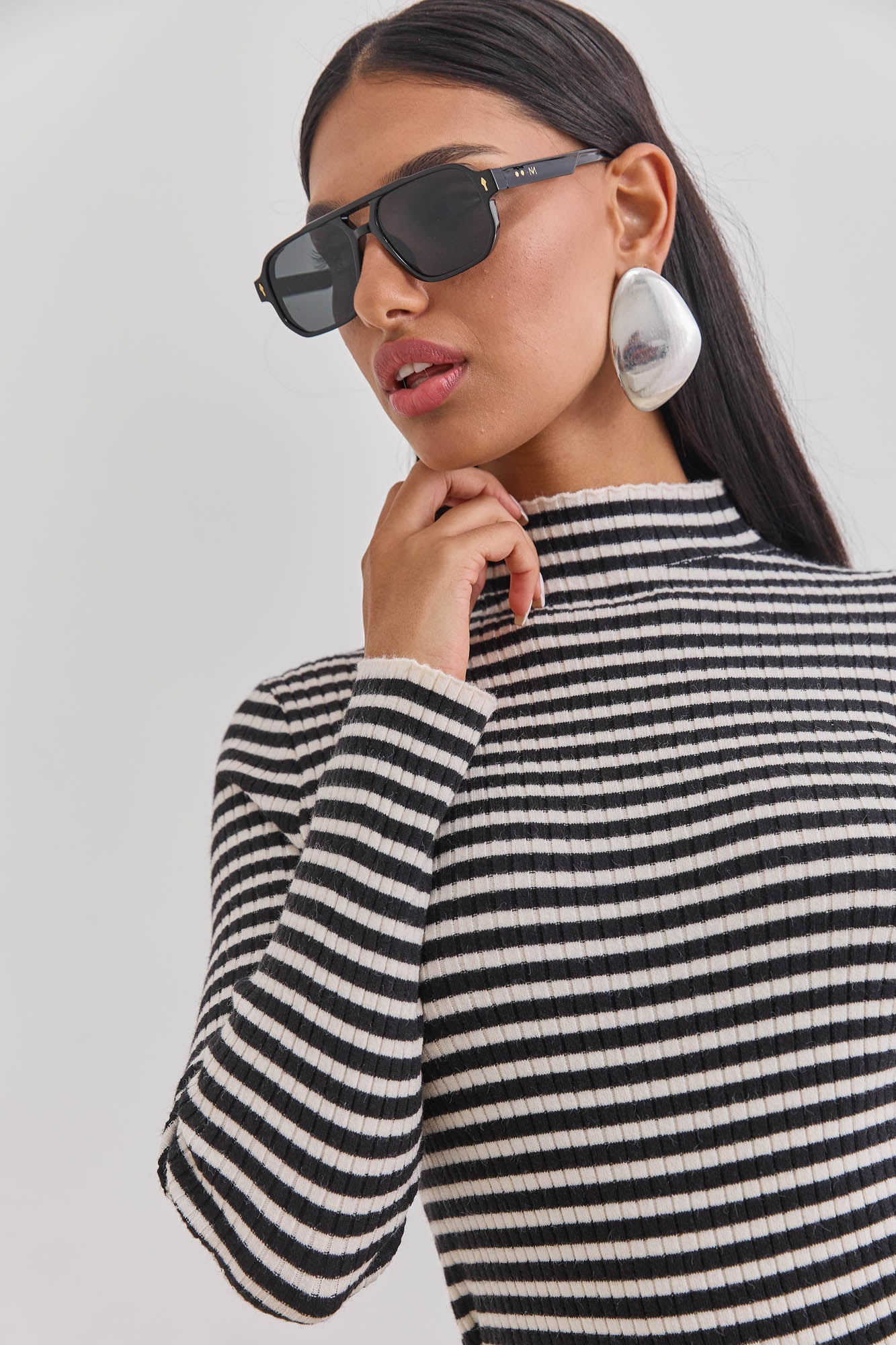 סריג גולף מיקה סטרייפס | לבן/שחור