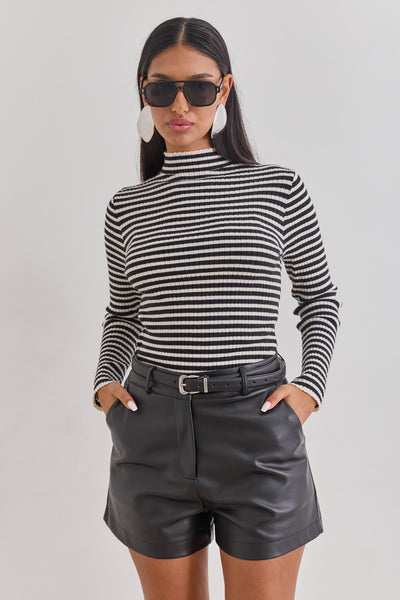 סריג גולף מיקה סטרייפס | לבן/שחור