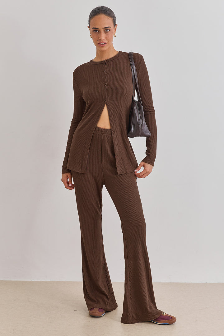 סריג ריב קאן בשילוב כפתורים | חום