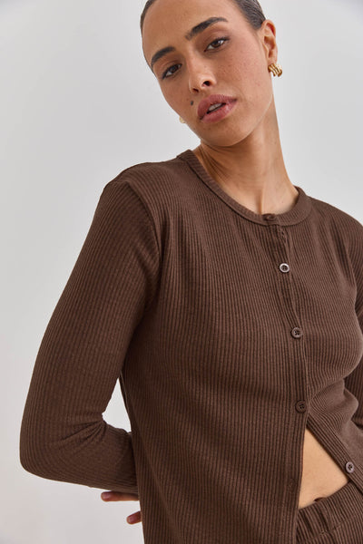 סריג ריב קאן בשילוב כפתורים | חום