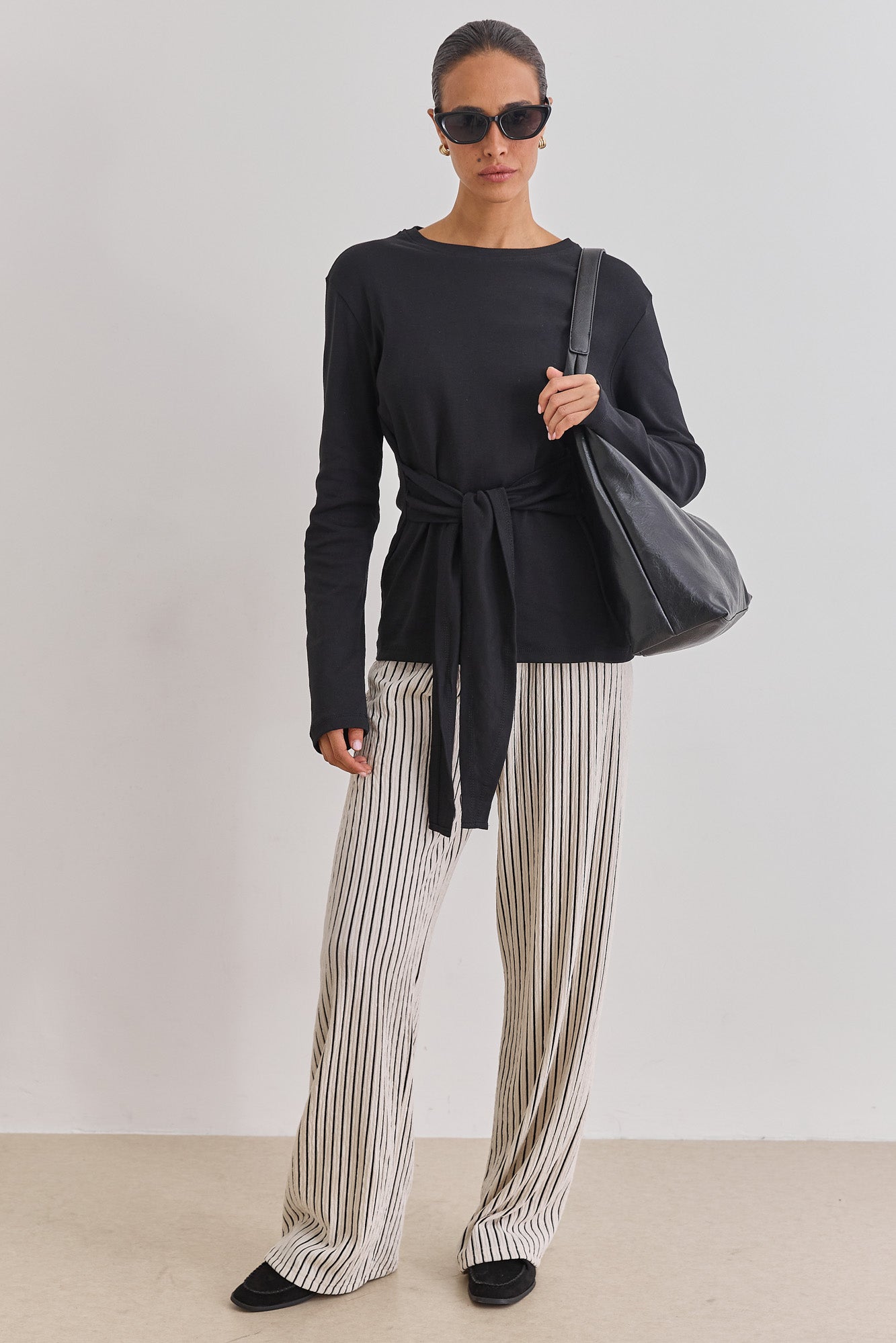 חולצת אן מרי רצועות קשירה | שחור