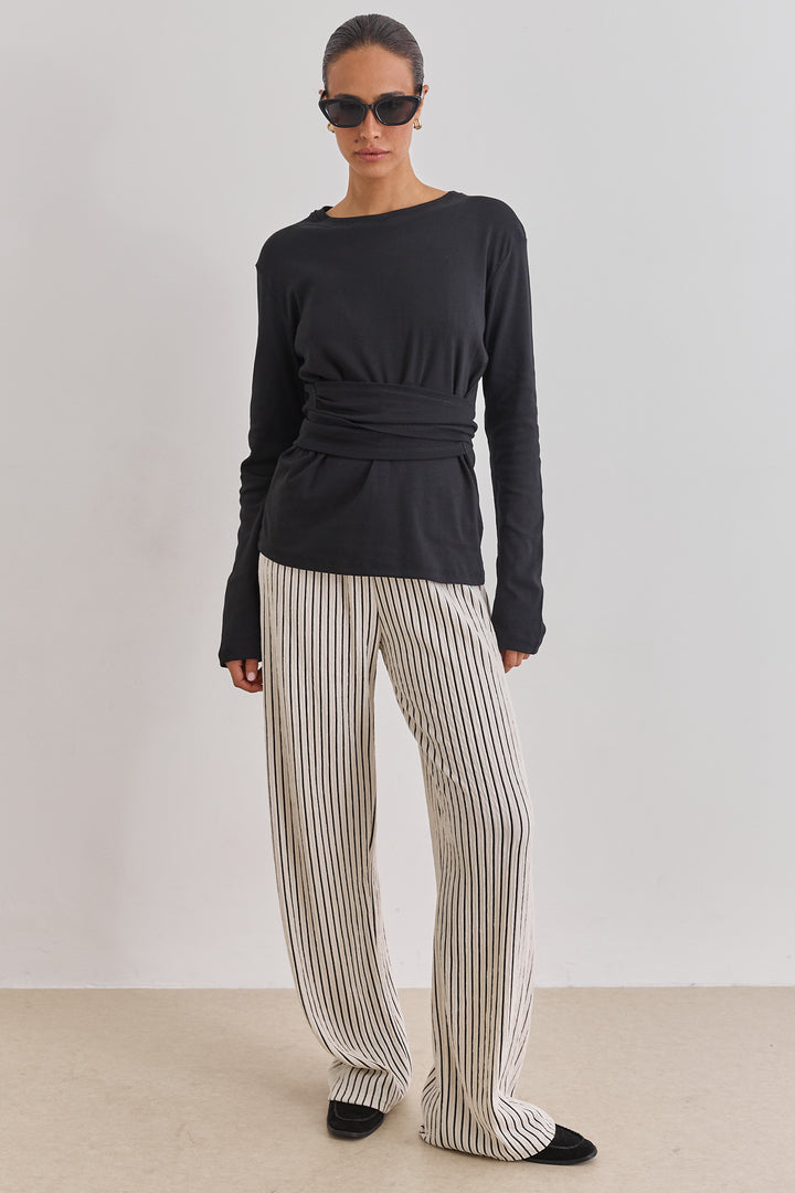 חולצת אן מרי רצועות קשירה | שחור