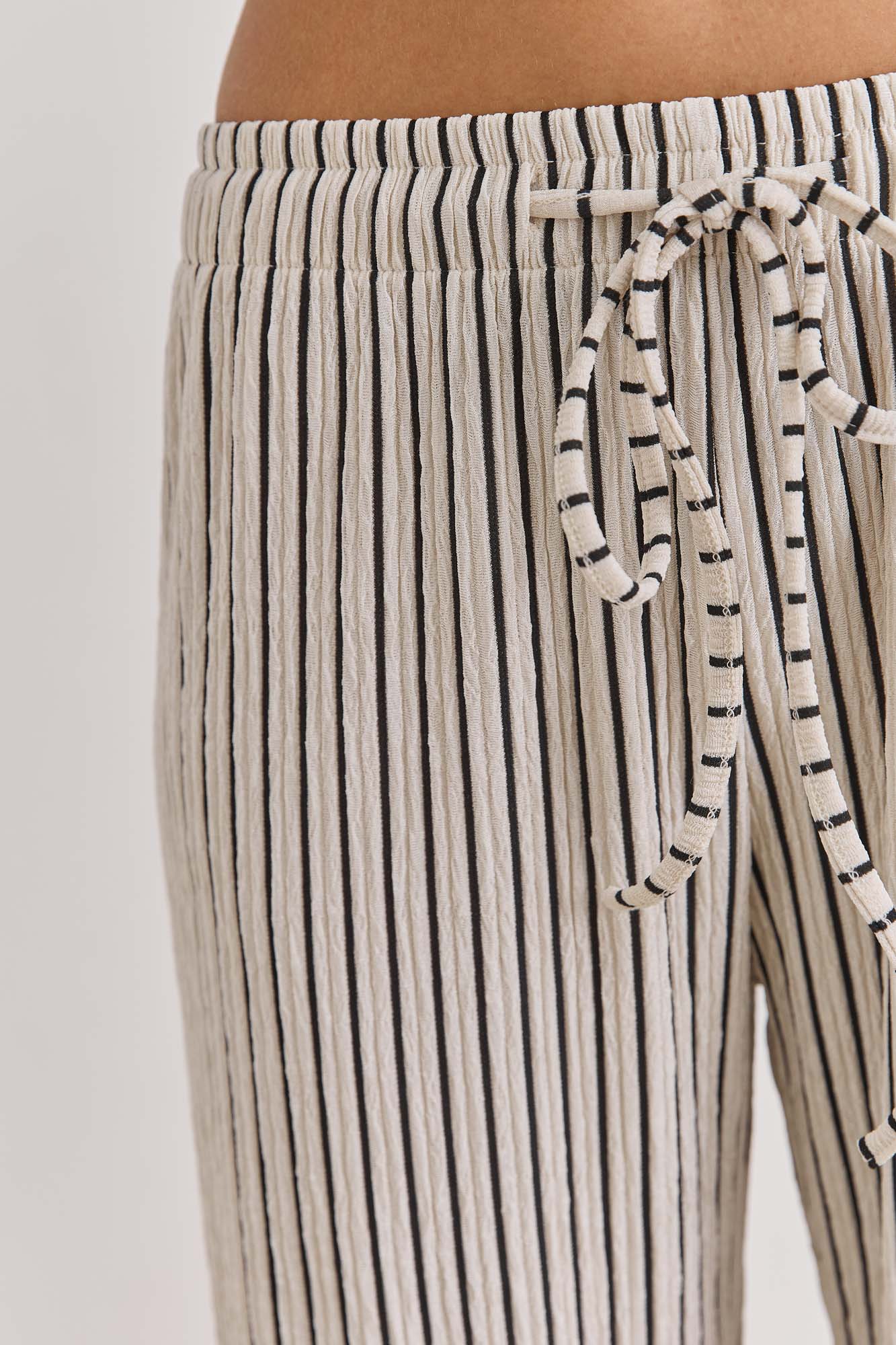מכנסי סטארק סטרייפס גומי במותן | קרם/שחור