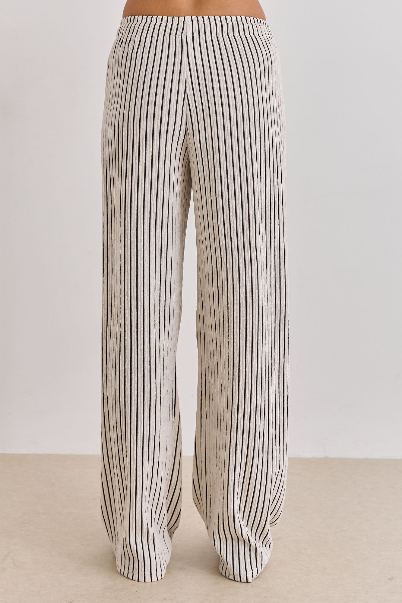 מכנסי סטארק סטרייפס גומי במותן | קרם/שחור