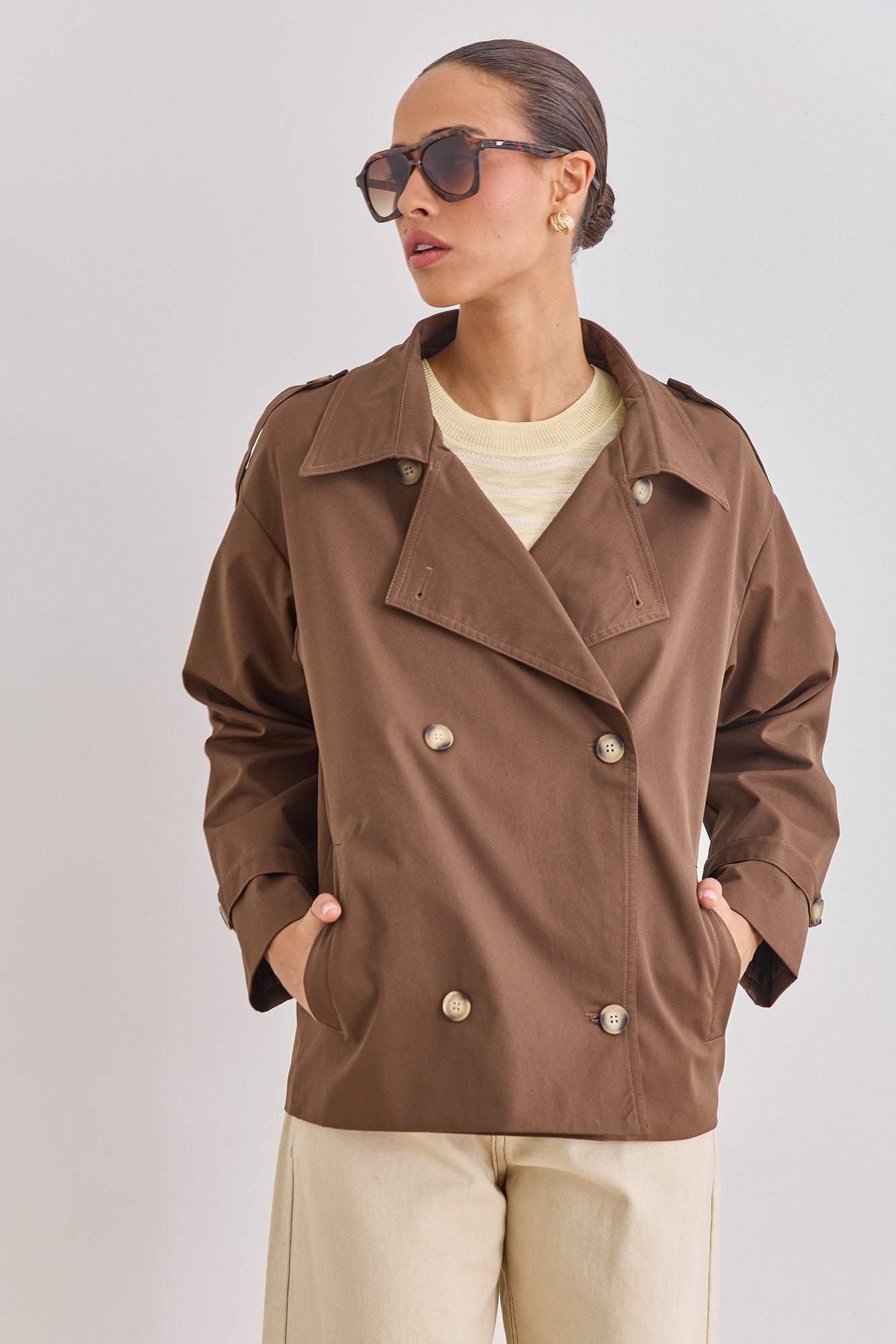 מעיל טראנץ' אלסקה כפתורים מנומרים | חום כהה