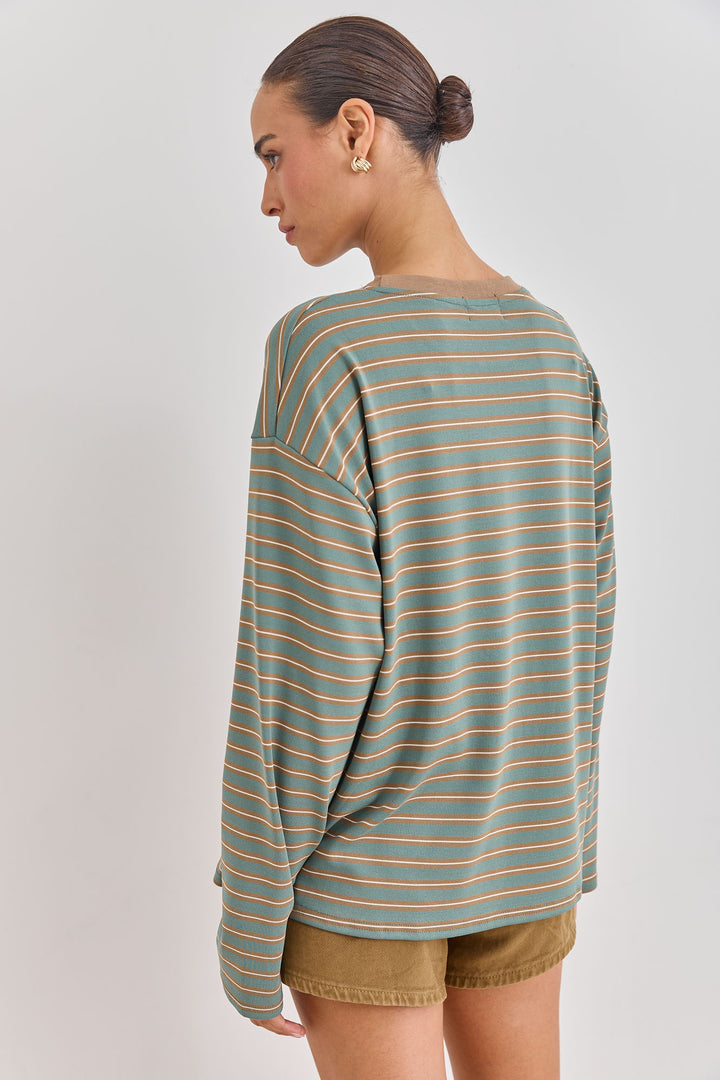 חולצת טי שיילה סטרייפס | ירוק/חום