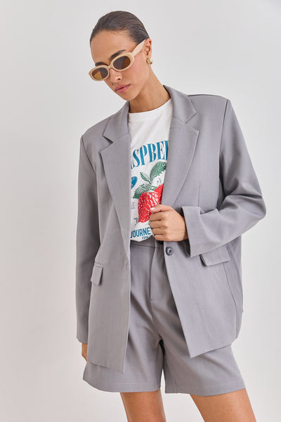 מכנסי ברמודה לימה מחויטים | אפור