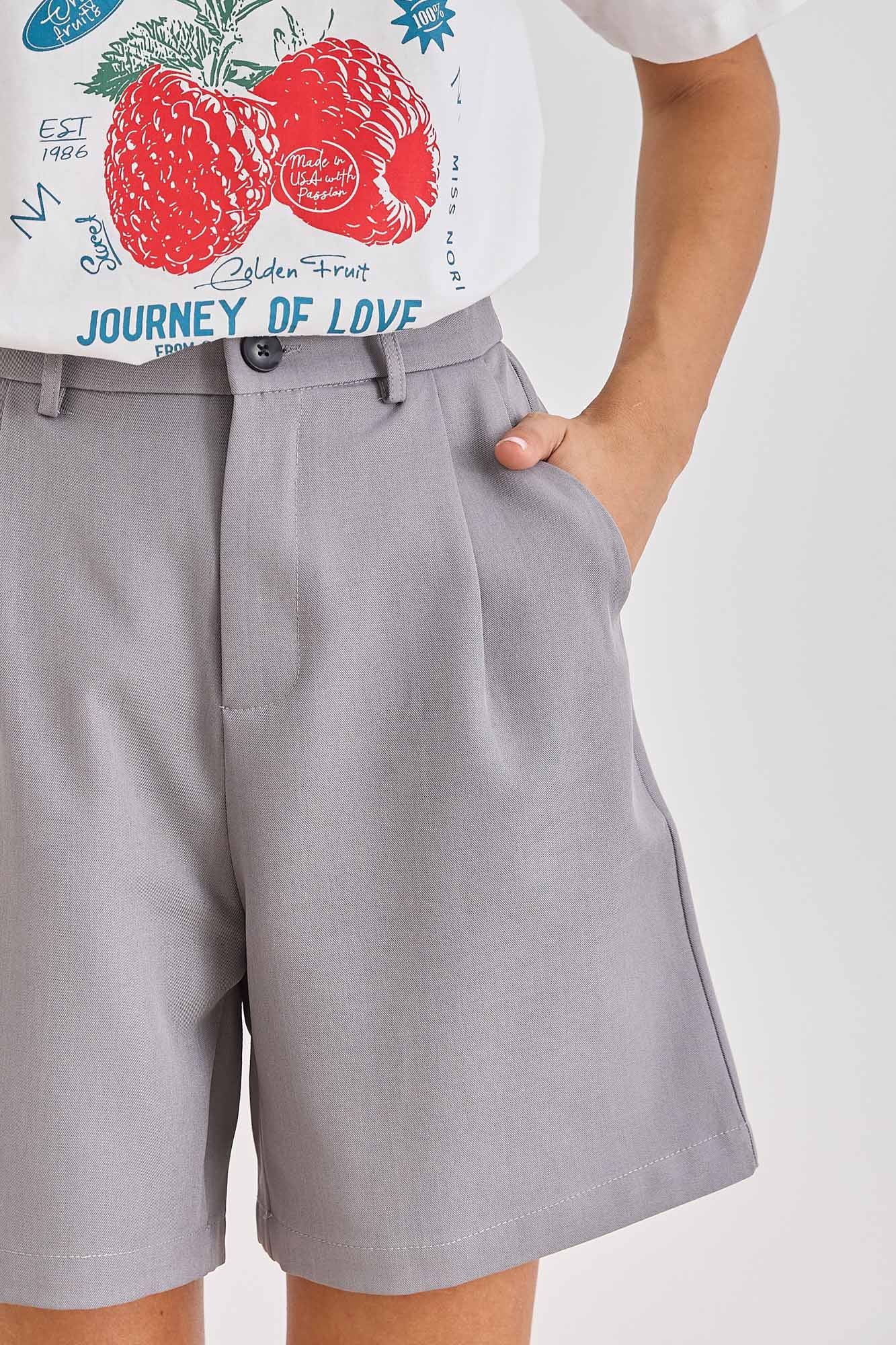 מכנסי ברמודה לימה מחויטים | אפור