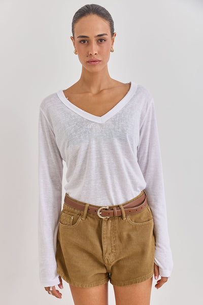 טי שירט זואי דמוי פשתן שרוול כפפה סיומת פרומה | לבן