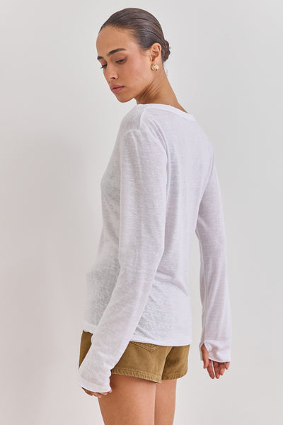 טי שירט זואי דמוי פשתן שרוול כפפה סיומת פרומה | לבן
