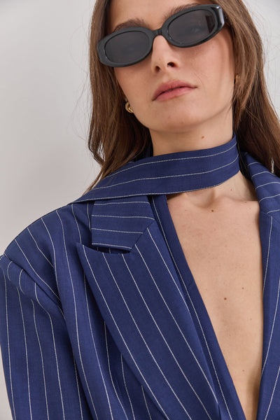 בלייזר מינדי סטרייפס בשילוב צעיף | כחול נייבי