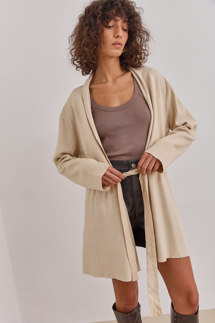 עליונית סריג מקס סגירת קשירה | קרם