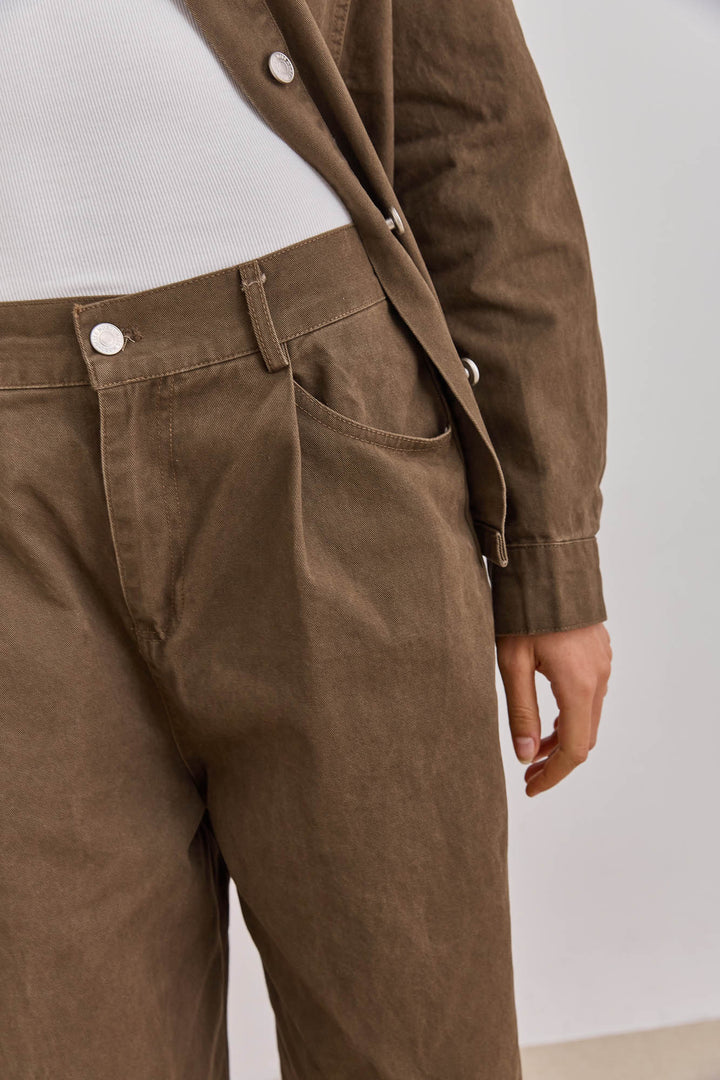 מכנסי דנים ברי גזרה רחבה | חום