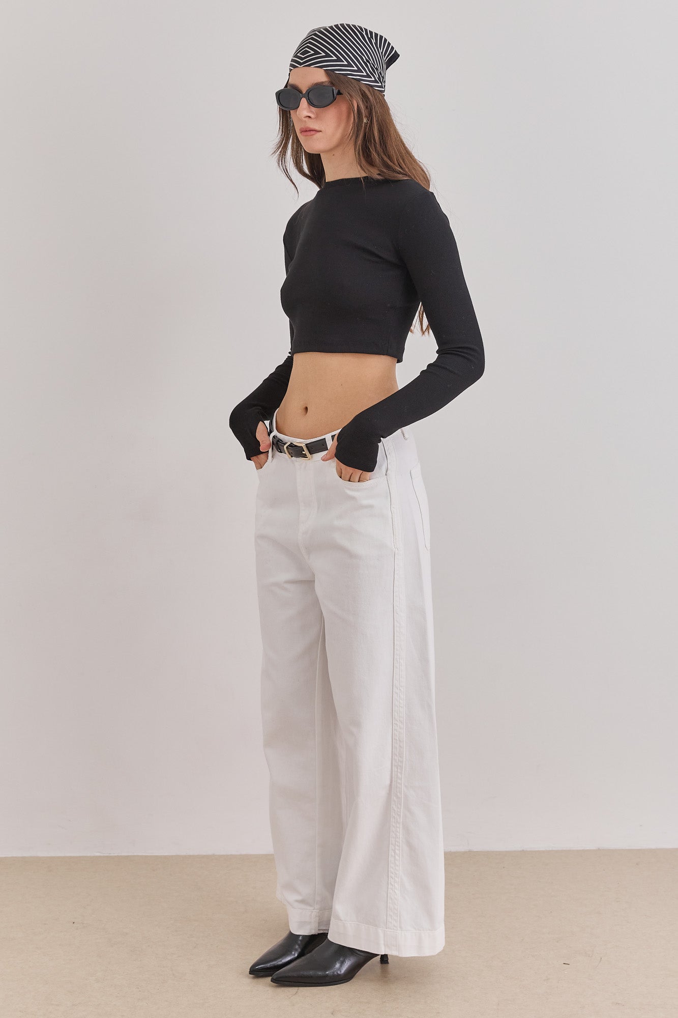 חולצת קרופ ויולט בד ריב שרוול כפפה | שחור