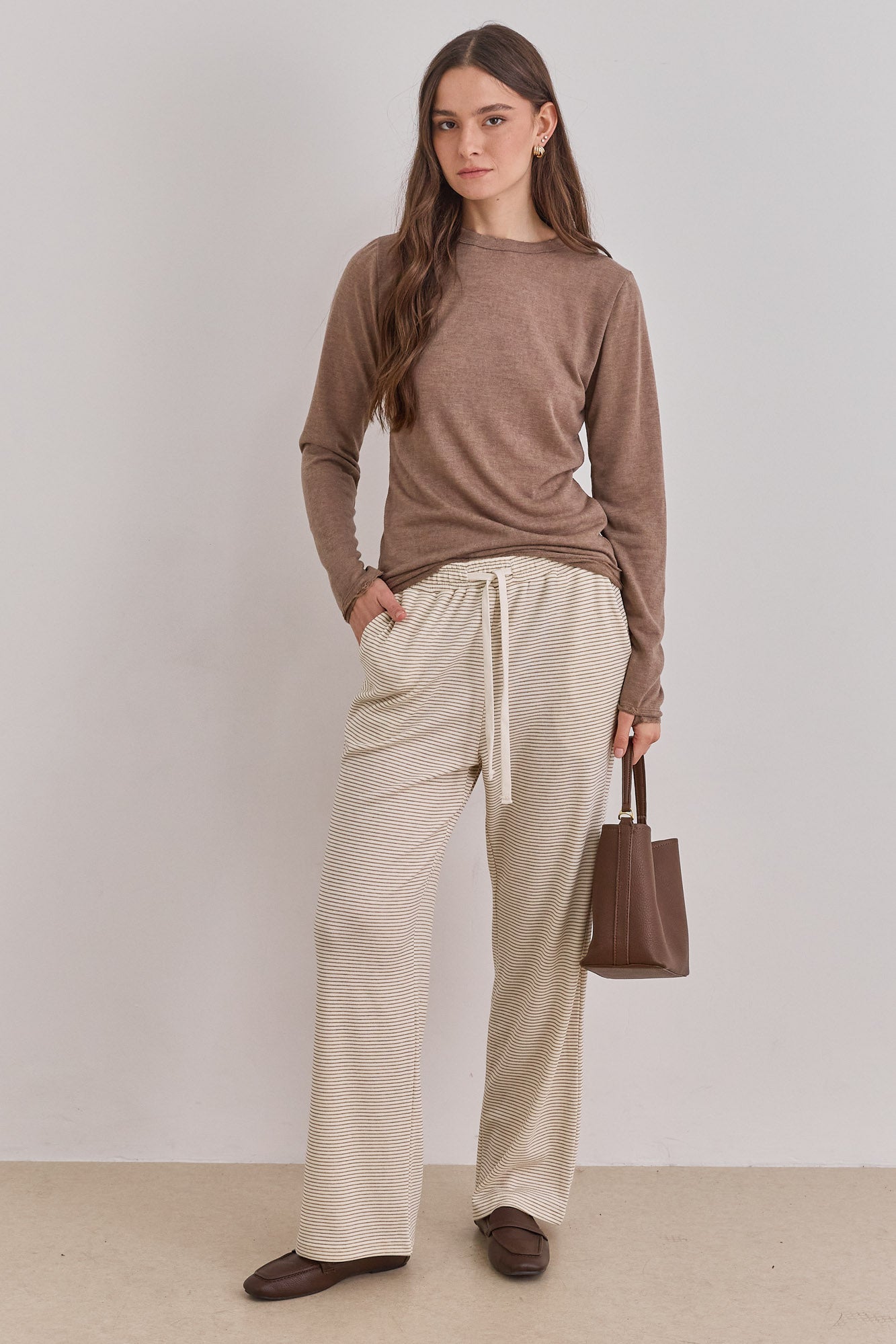 טי שירט דמוי פשתן מיילו שרוול כפפה | חום