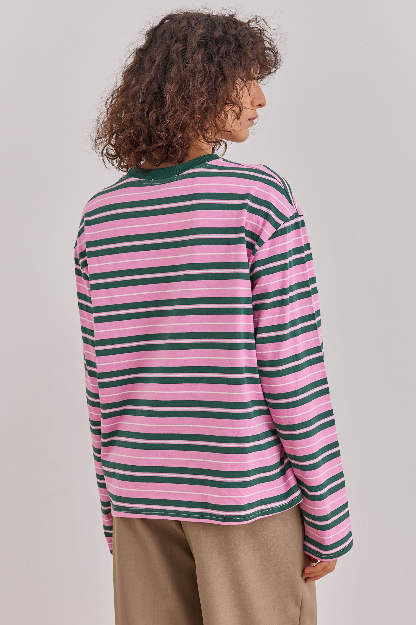 טי סטרייפס יאנה צווארון מובלט | ורוד/ירוק