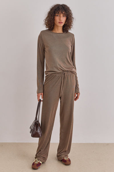 חולצת ברטה בשילוב כריות כתפיים | חום