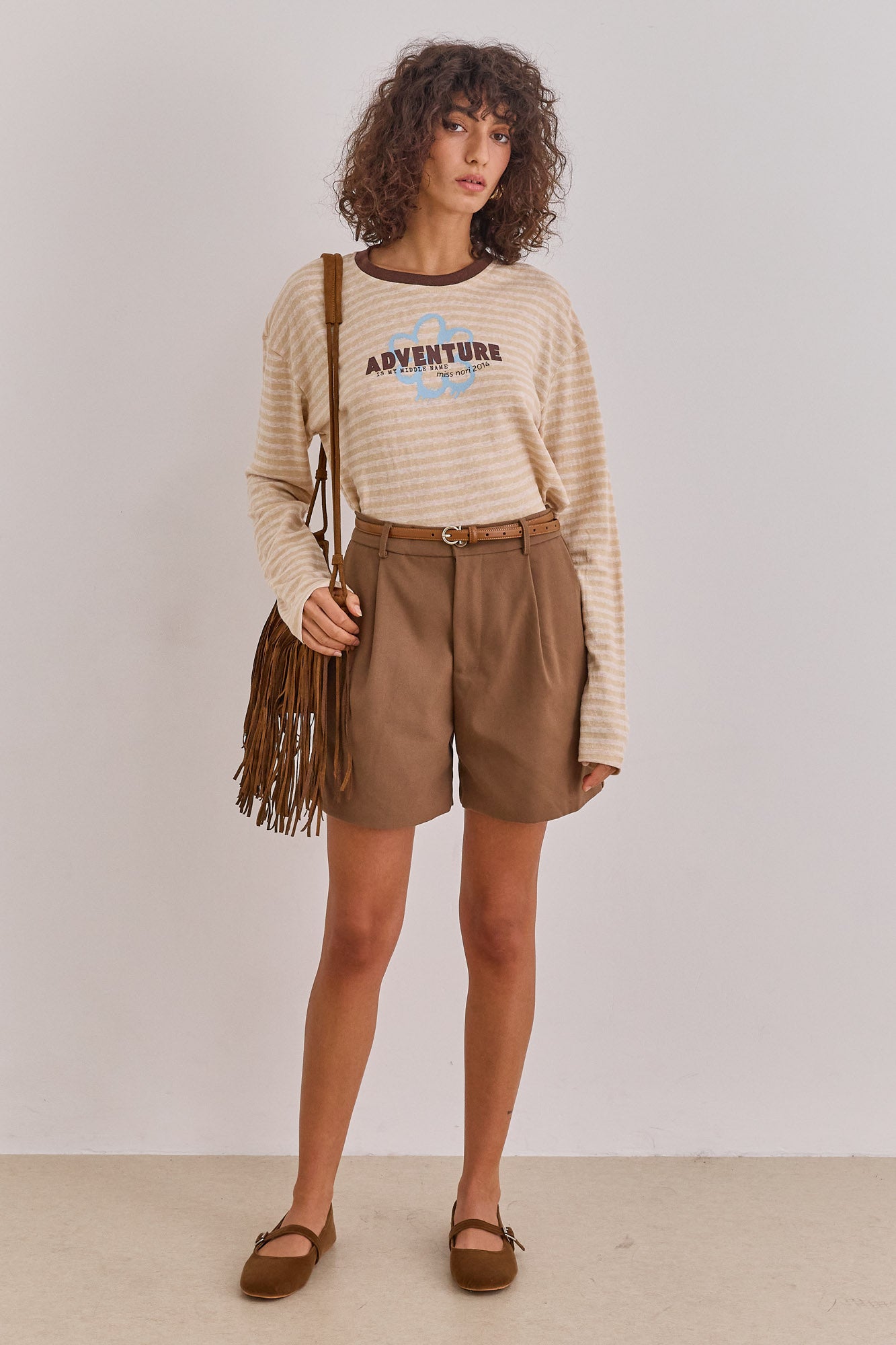 חולצת אליזבת' סטרייפס בשילוב פרינט |בז'/חום