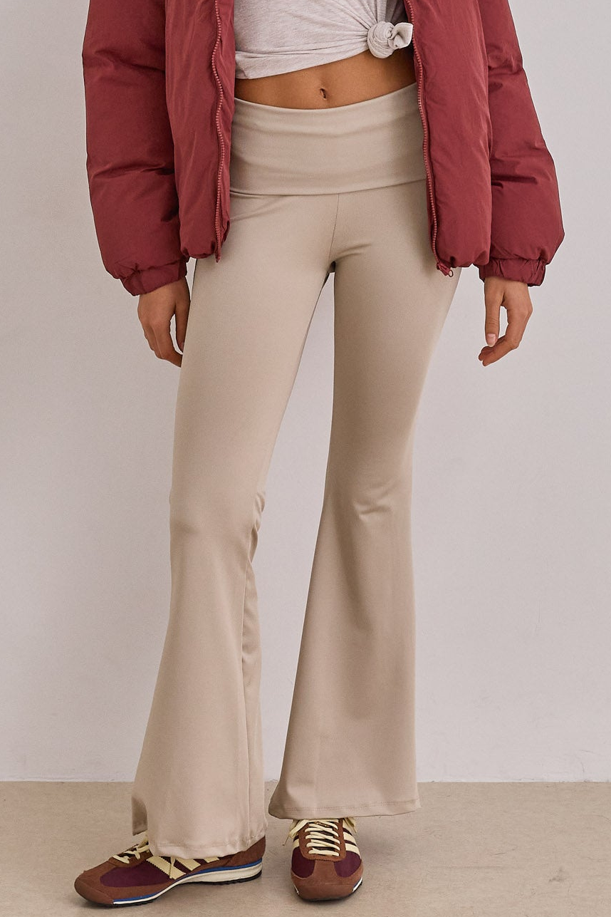 טייץ פדלפון אליס בד מחטב | מוקה