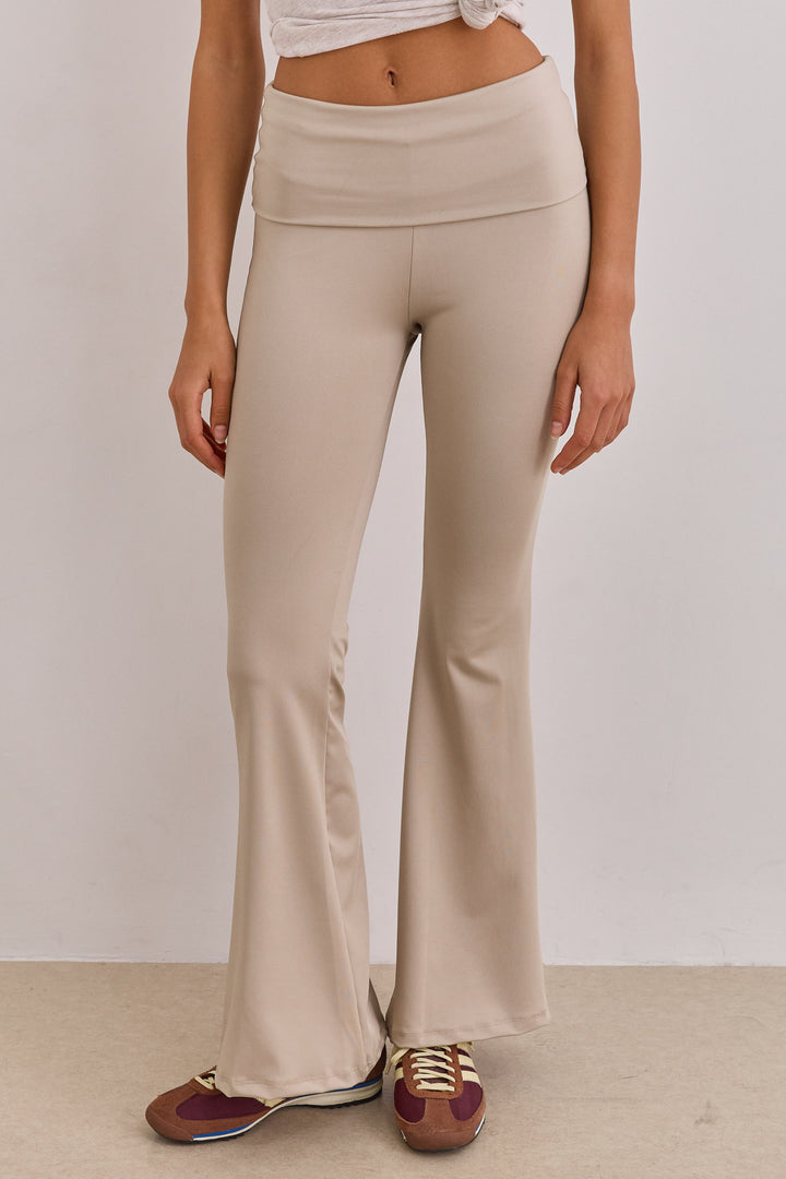 טייץ פדלפון אליס בד מחטב | מוקה