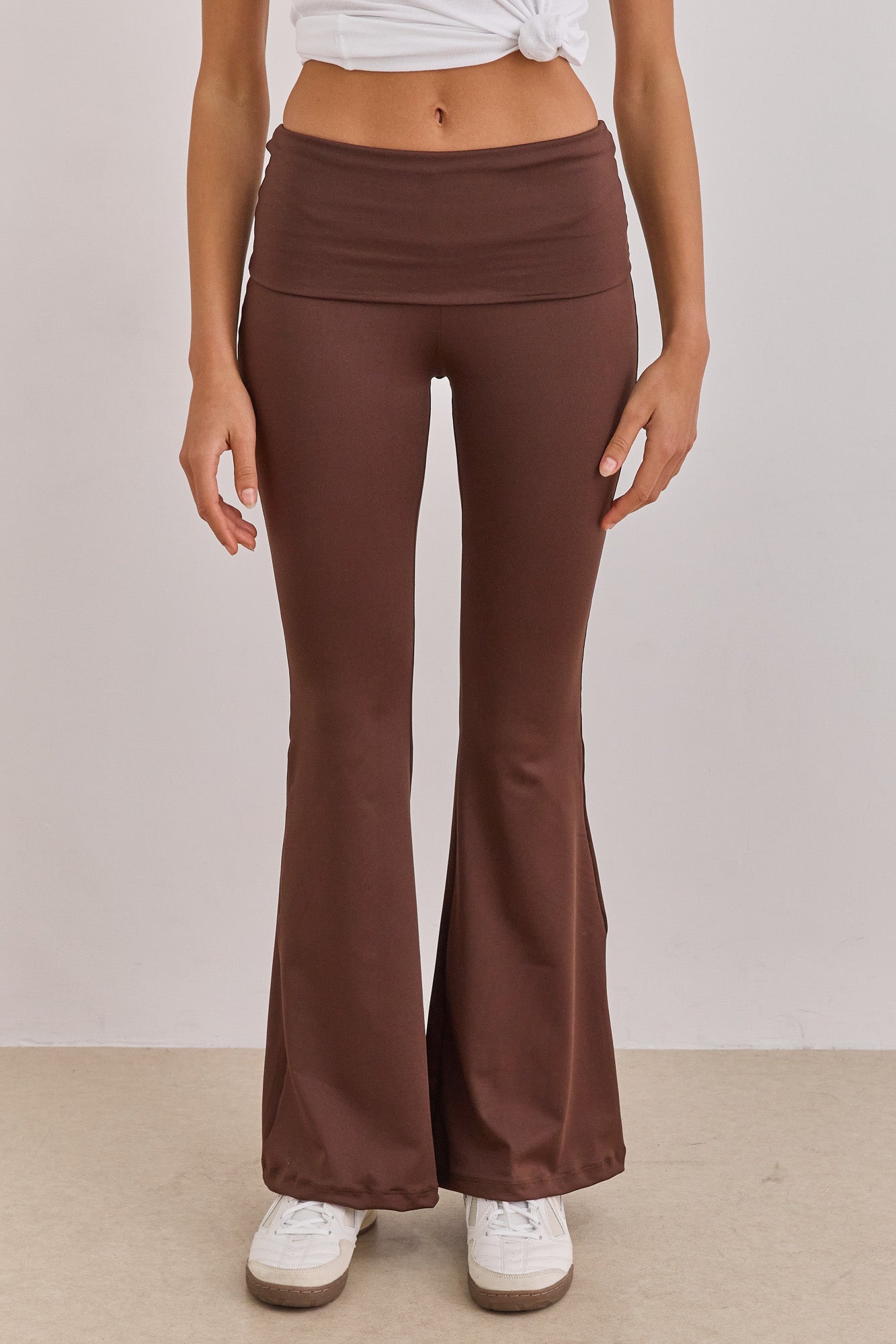 טייץ פדלפון אליס בד מחטב | חום