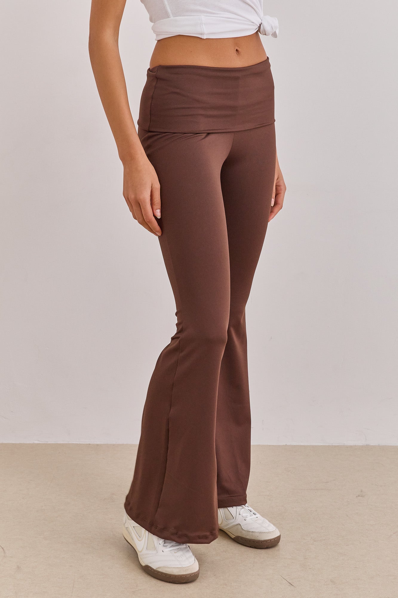 טייץ פדלפון אליס בד מחטב | חום