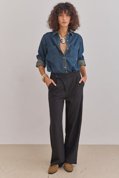 מכופתרת ג'ינס ג'ונסון רקמת לוגו | ג'ינס