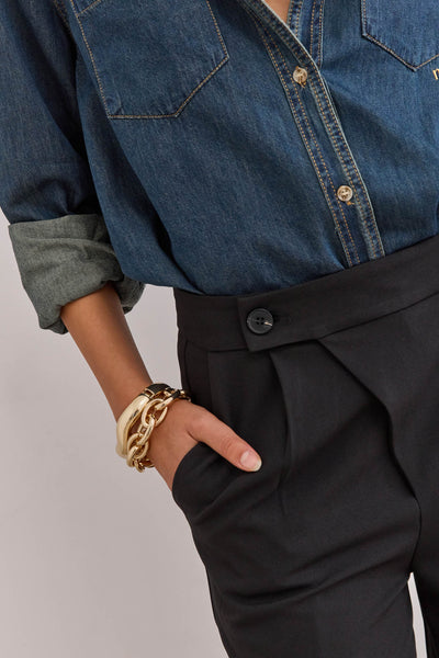 מכופתרת ג'ינס ג'ונסון רקמת לוגו | ג'ינס